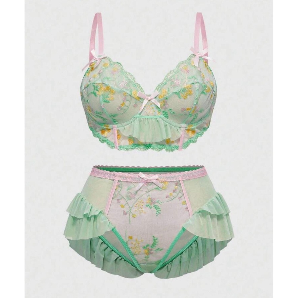 ROMWE Kawaii Plus Size Cute Embroidered Contrast Color Underwire size 1X